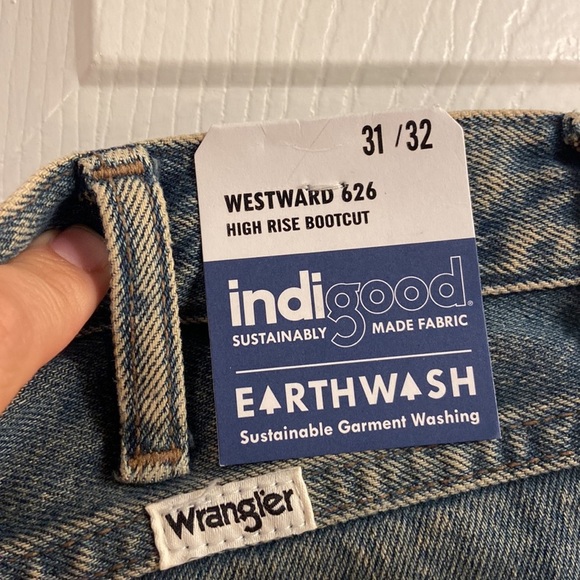 Free People Wrangler Westward 626 High-Rise Bootcut Peach Tinted Jeans - Picture 9 of 9